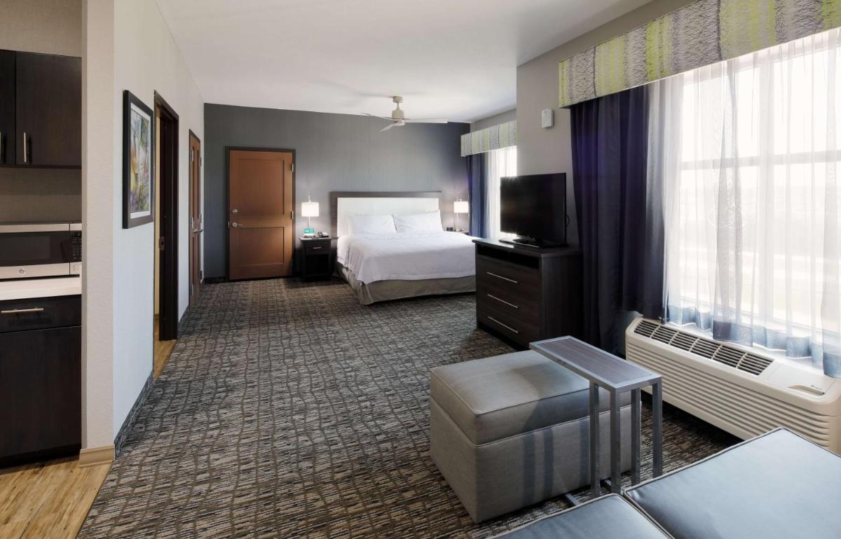 Homewood Suites By Hilton Topeka - Housity