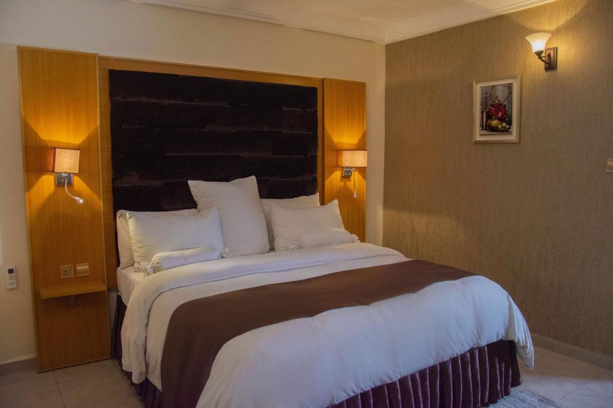 Suitetrails - Sparklyn Hotels & Suites