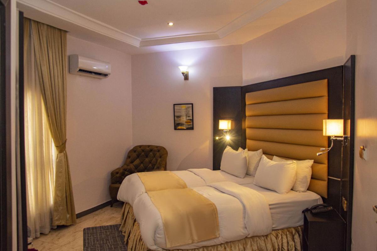 Suitetrails - Sparklyn Hotels & Suites
