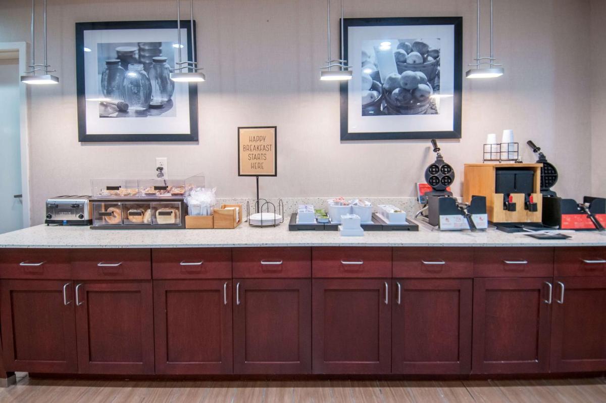 Hampton Inn Opelousas - Housity