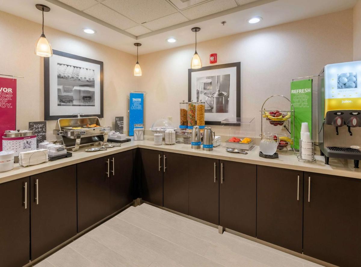 Hampton Inn Covington VA - Housity