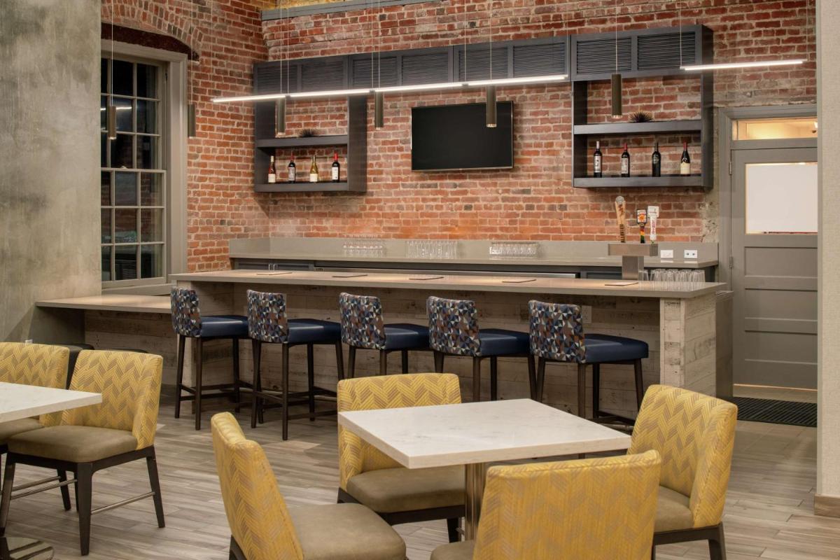 Hampton Inn Petaluma, Ca - Housity