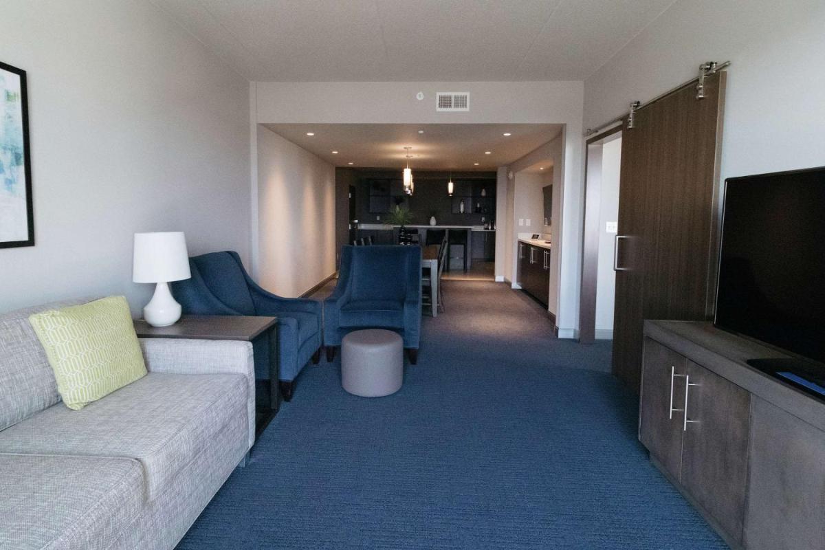 Hilton Garden Inn Madison Sun Prairie - Housity