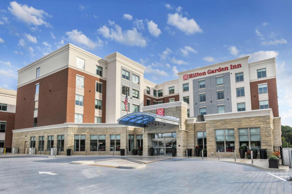 Hilton Garden Inn Cincinnati Midtown - Housity