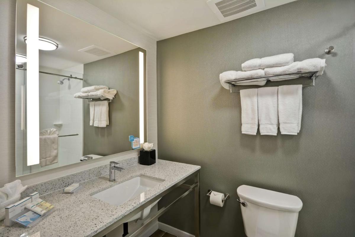 Hilton Garden Inn Gastonia - Housity