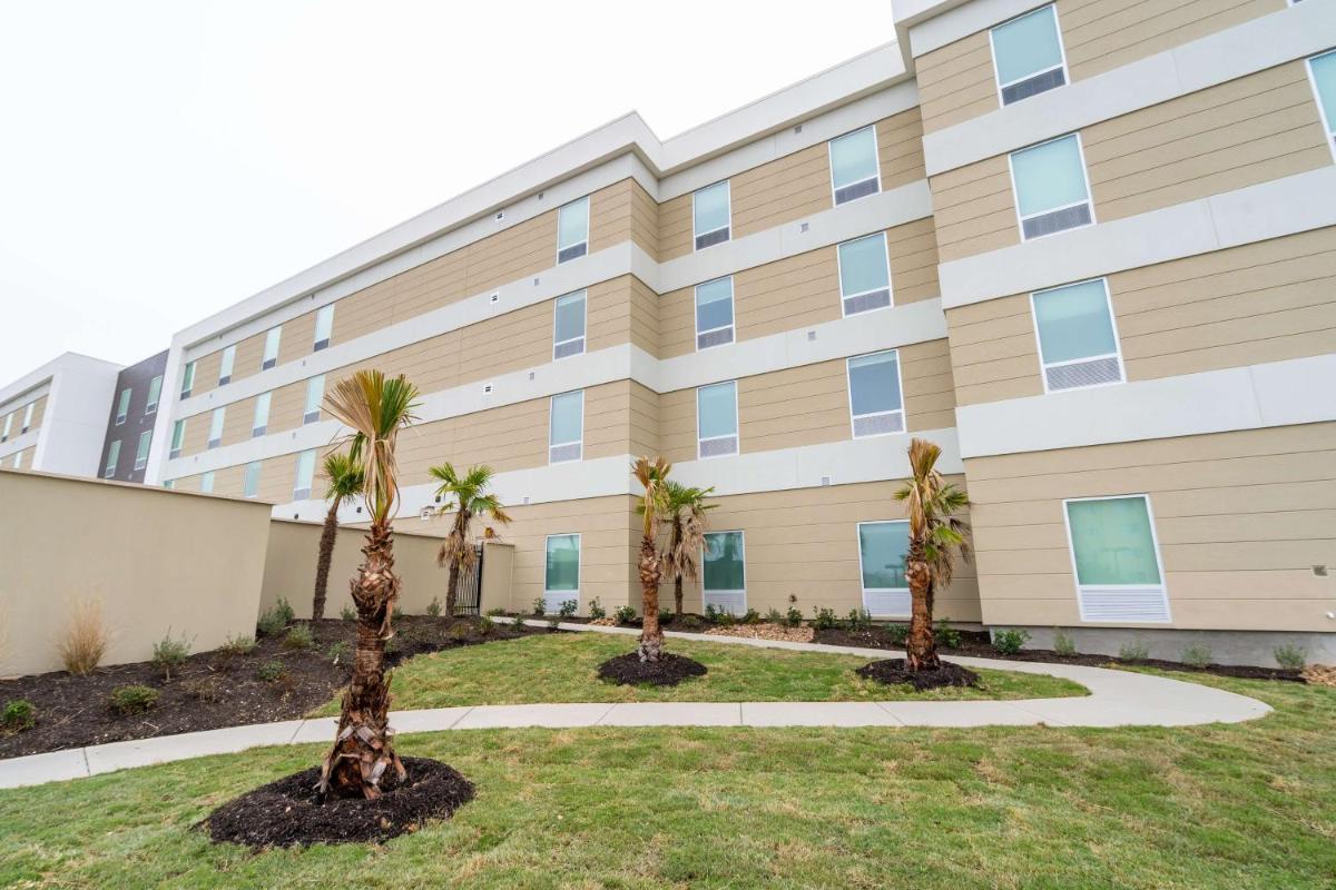 Home2 Suites By Hilton San Antonio At The Rim, Tx - Housity