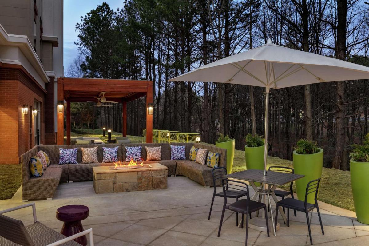 Hampton Inn And Suites By Hilton Johns Creek - Housity