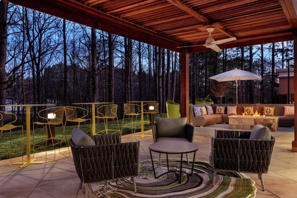 Hampton Inn And Suites By Hilton Johns Creek - Housity