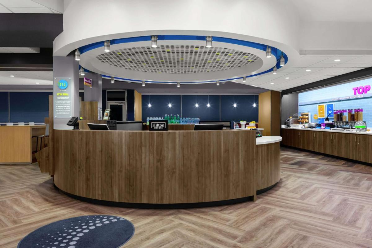 Tru By Hilton Gilbert - Housity