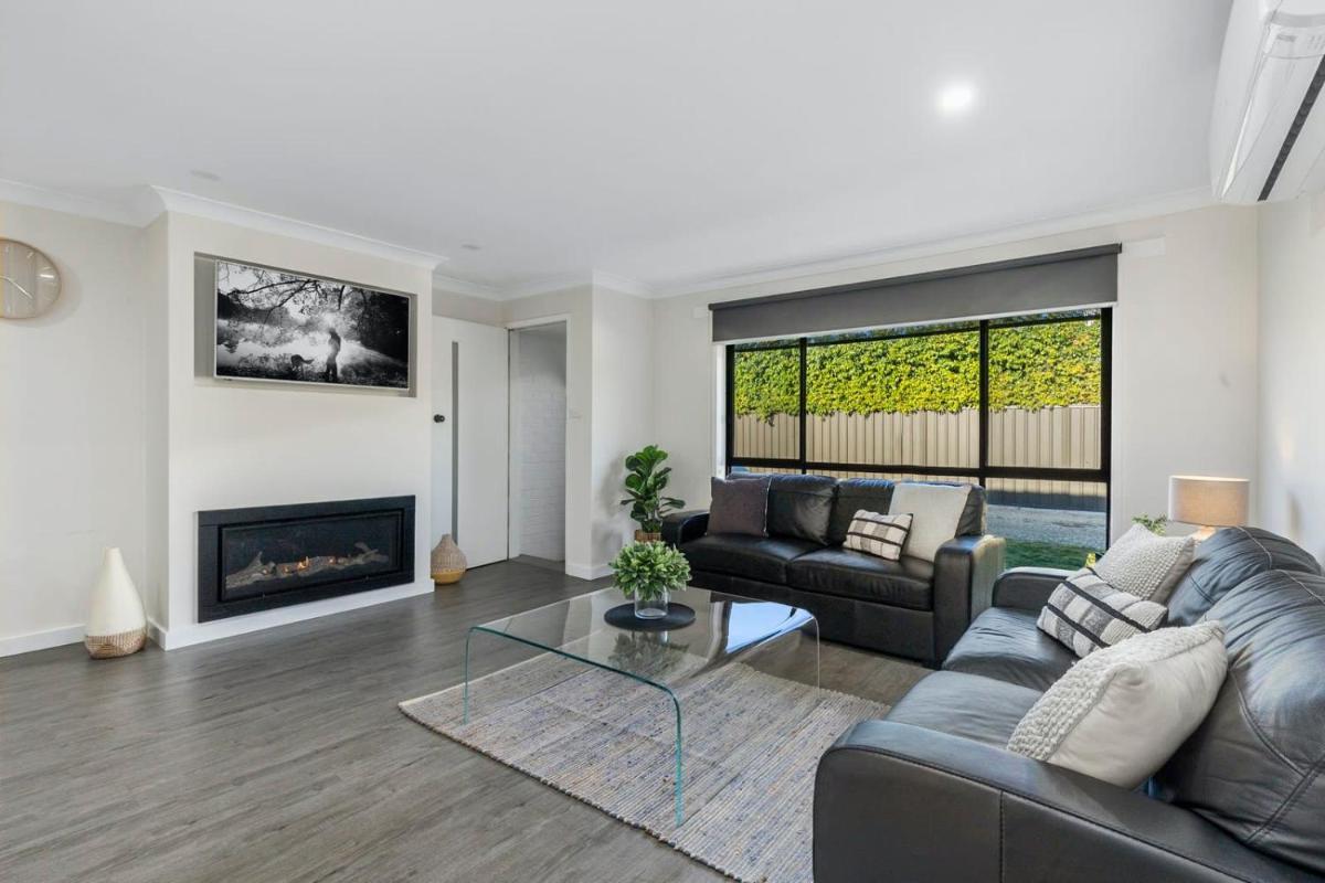 Suitetrails - Lakeside Apartment on Pool Avenue