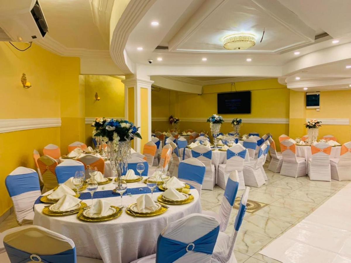 Marriot Metropolitan Hotel - Hizvo