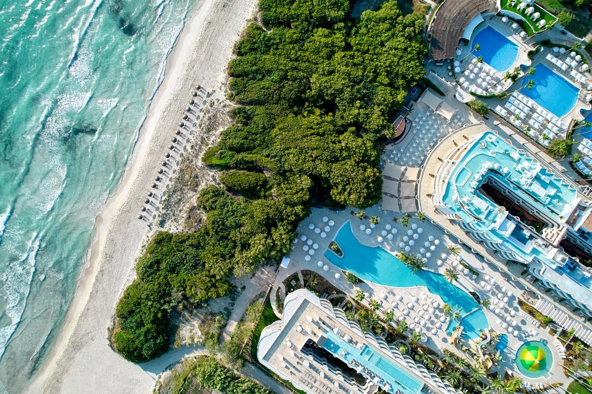 Piscina en o cerca de Iberostar Selection Albufera Park All Inclusive