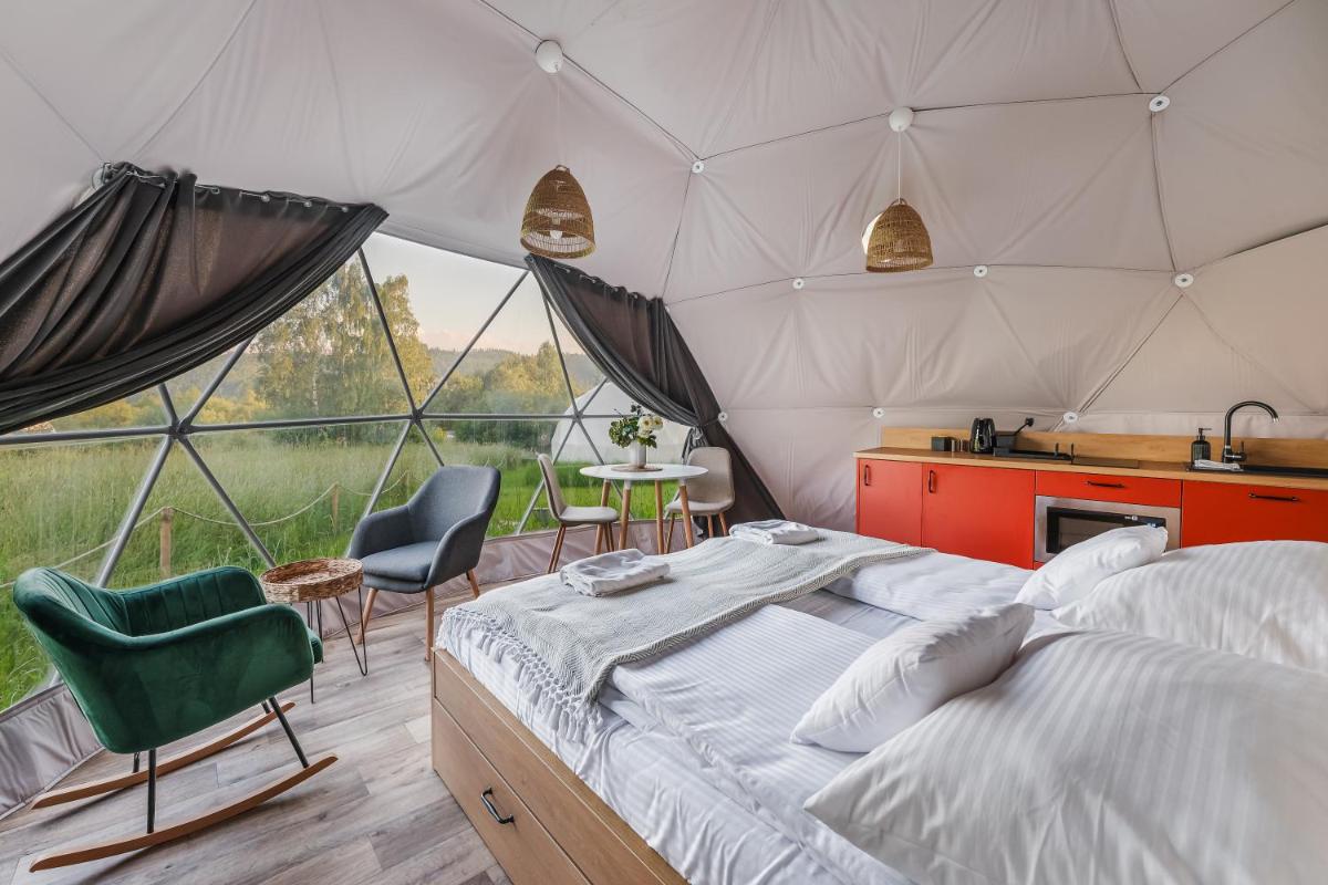 Glamping Biała Czapla z balią nad jeziorem czorsztyńskim - Housity
