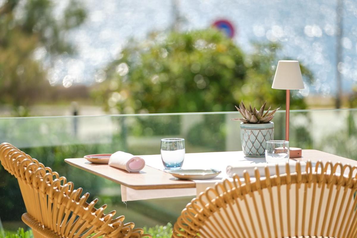 Jardín al aire libre en Hotel Villa Chiquita - Adults Only - Over 12