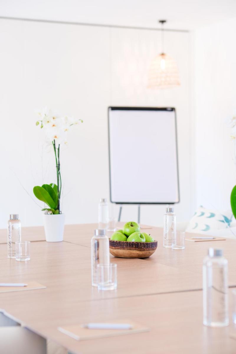 Zona business o sala de conferencias en Hotel Villa Chiquita - Adults Only - Over 12