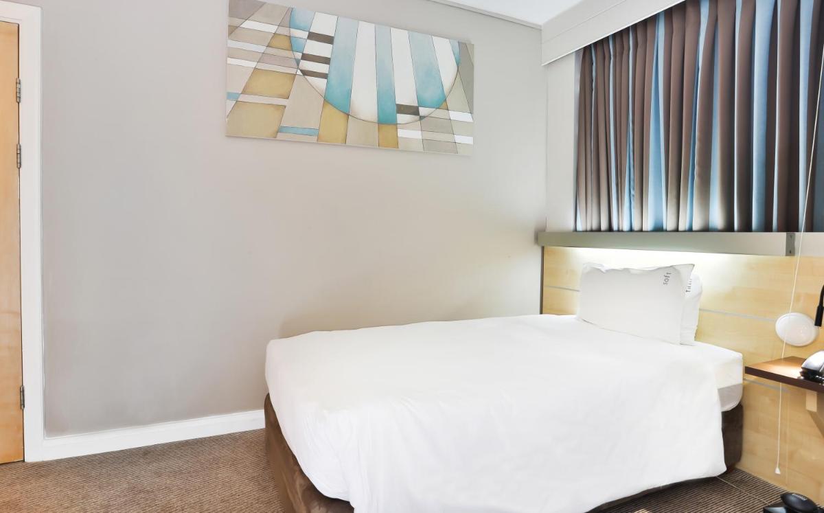 Holiday Inn Express Cape Town City Centre, an IHG Hotel - Housity