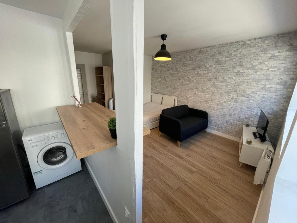 Studio & Parking privé Centre Orléans tram au pied - Housity
