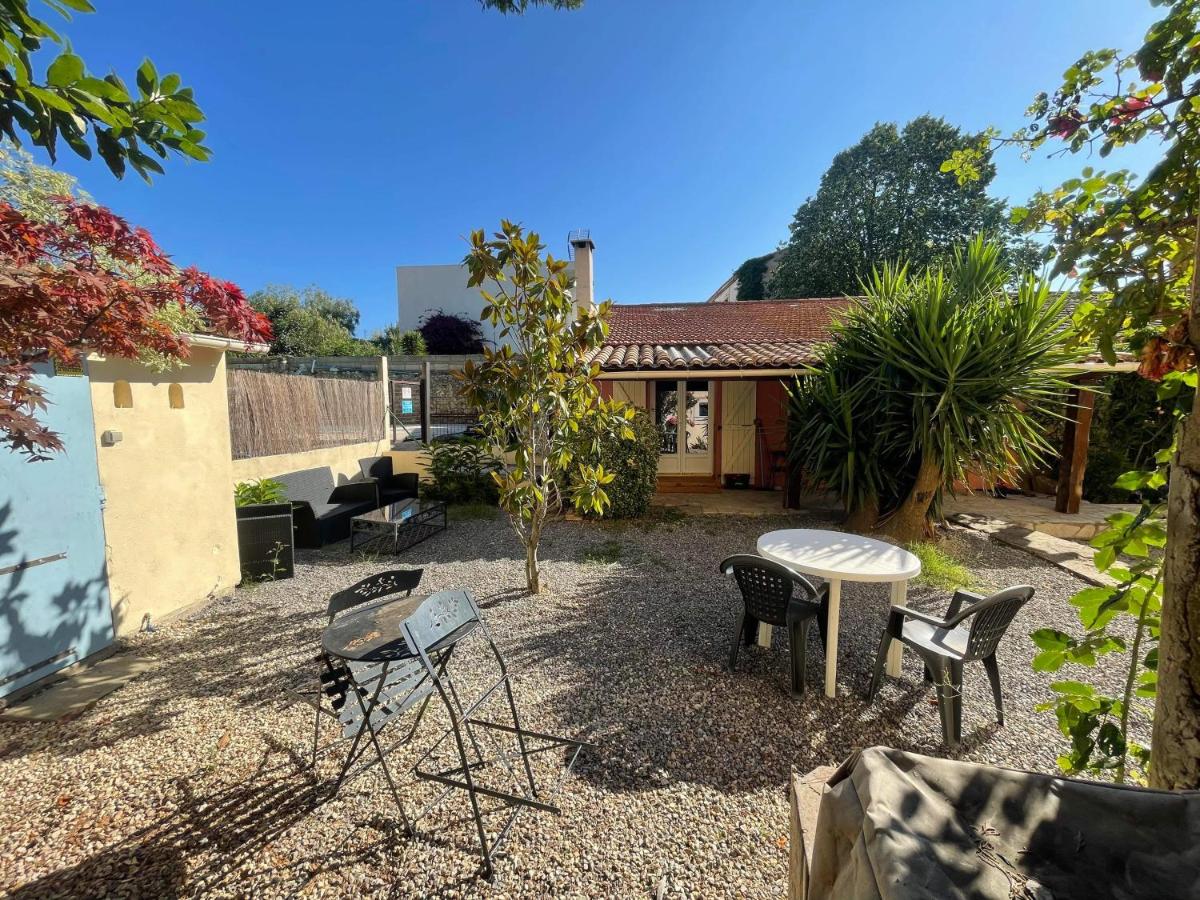 Velezia Guesthouse - Housity