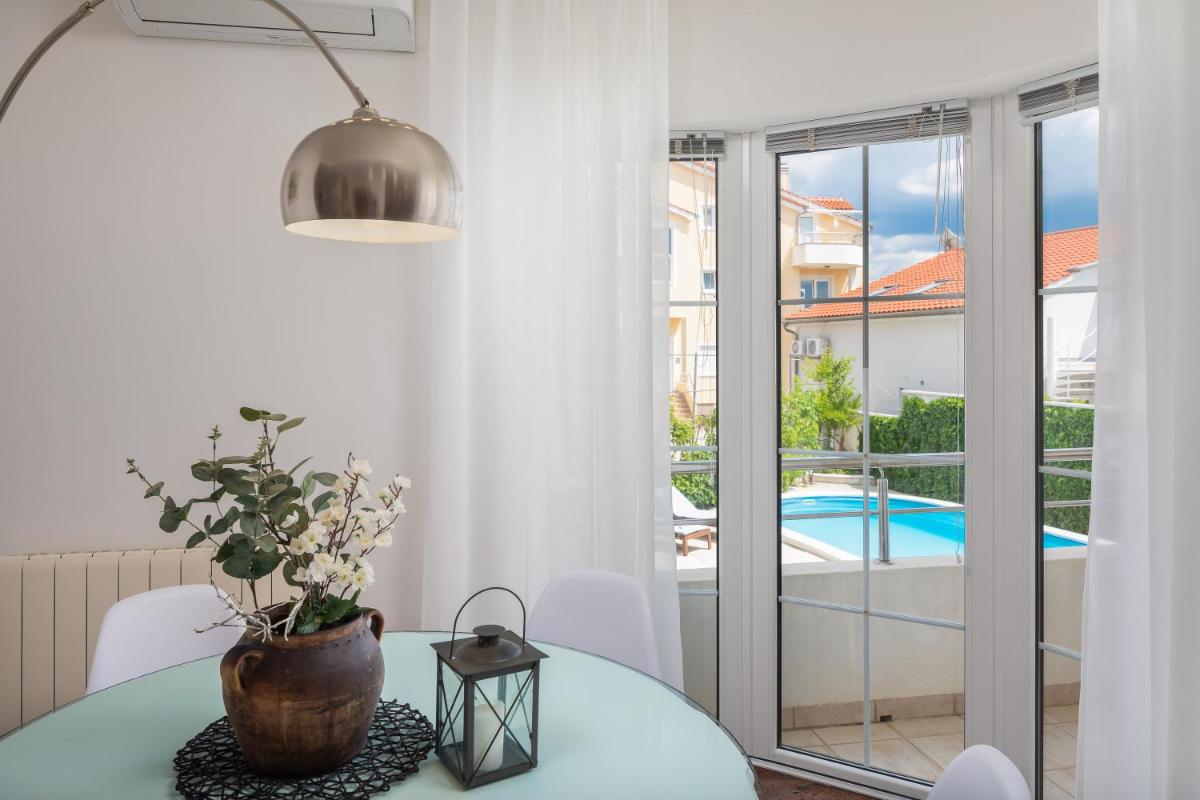 Apartments Tihi 3 - Housity
