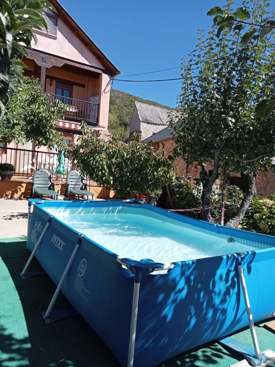 Suitetrails - 4 bedrooms house with wifi at Tedejo