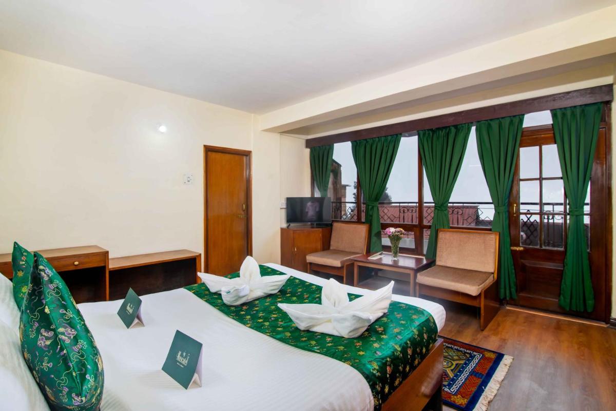Muscatel BhumSang - 200 Mts from Mall Road - Housity