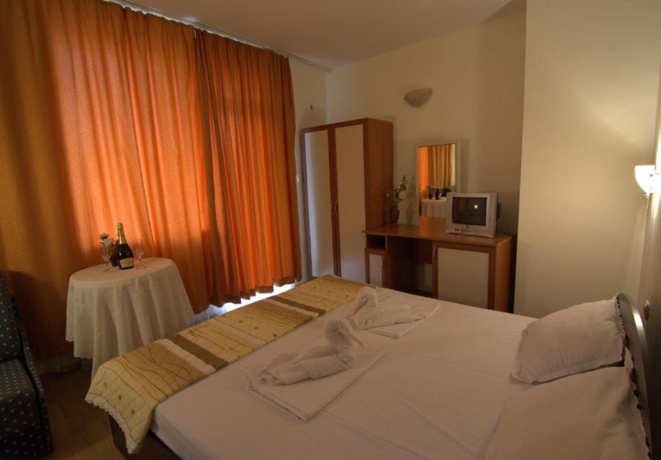 Hotel Stoyanov Ravda - Housity