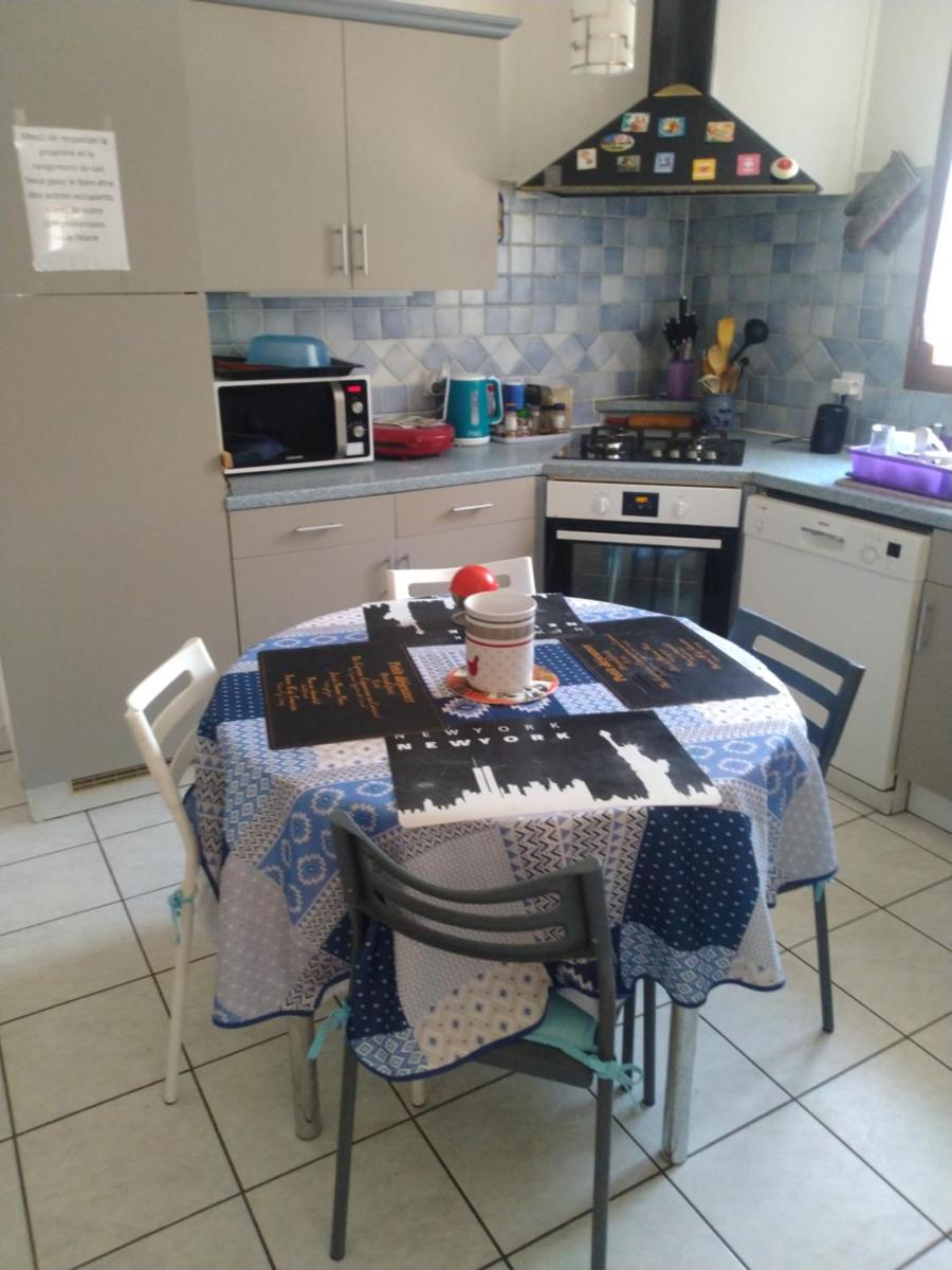 Chambre dans maison - Housity
