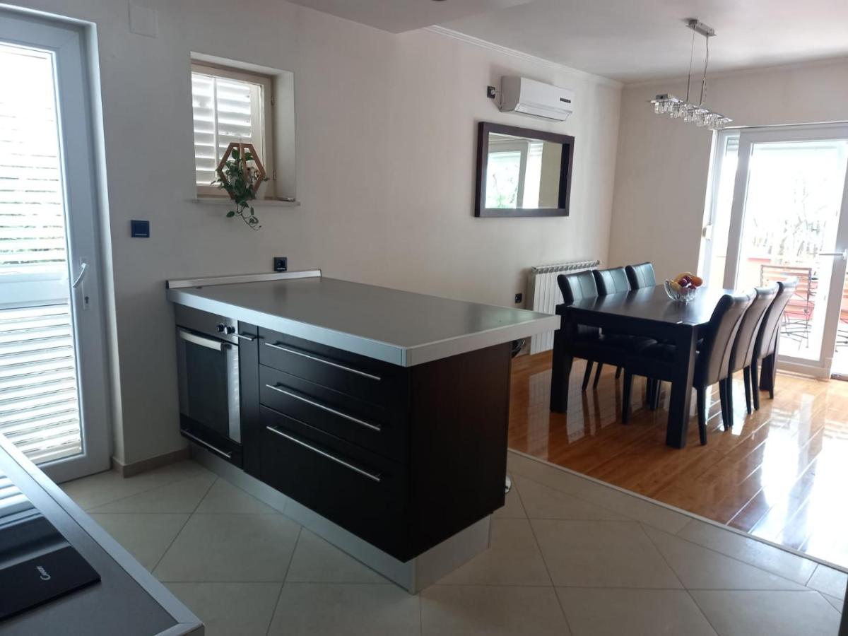 Apartment Kućica - Housity