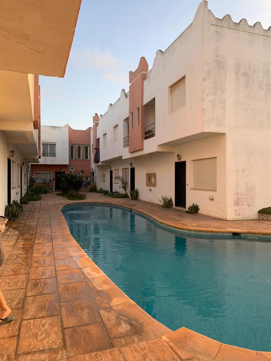 FLATE WITH SWIMMING POOL - Housity