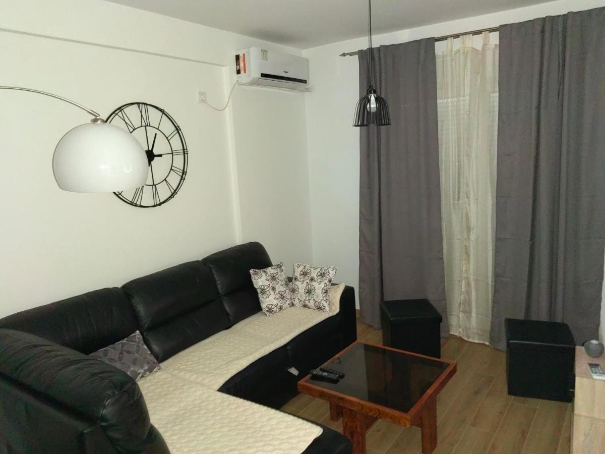 Stan na dan Niksic - Housity