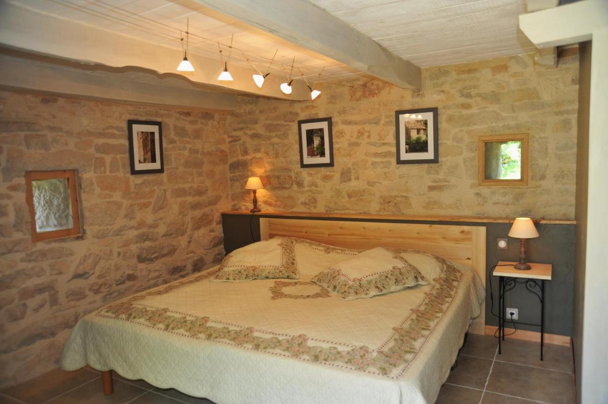 Gites de Combarel - Housity