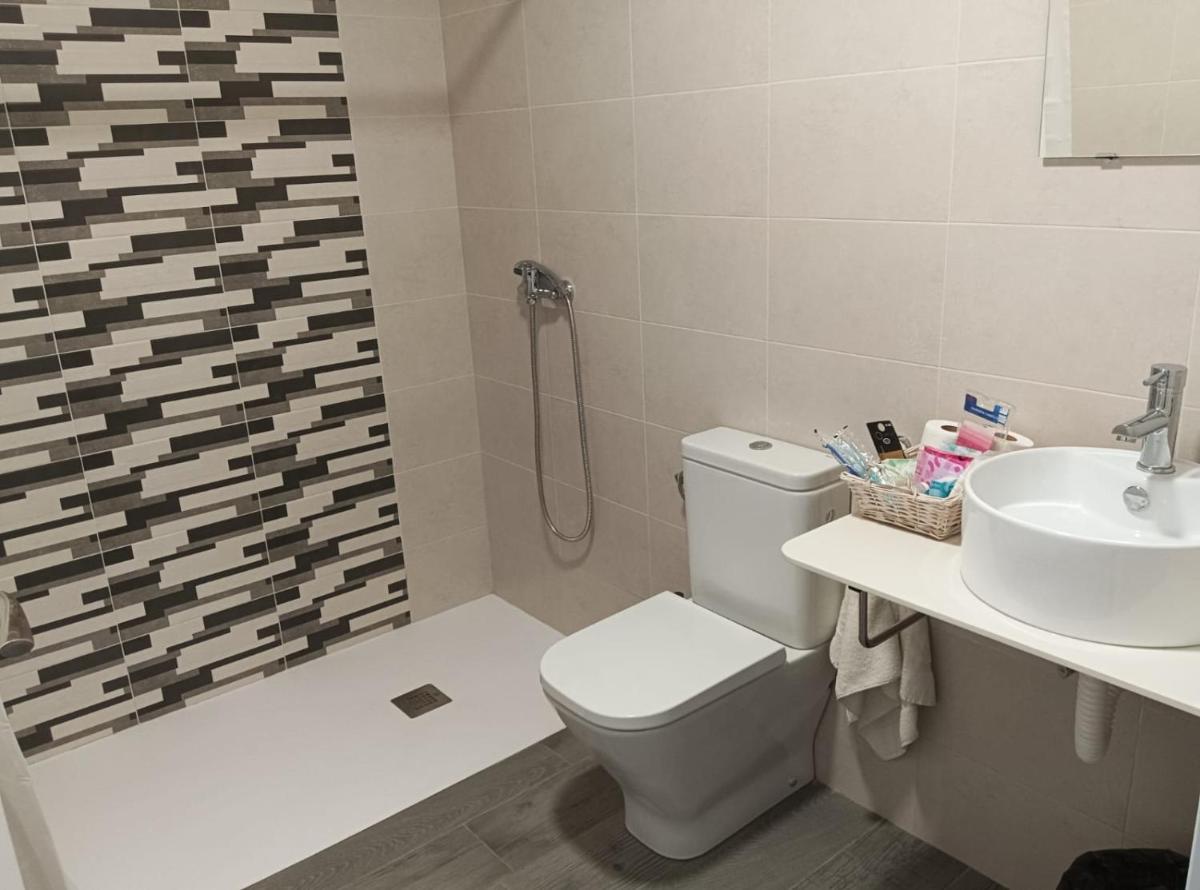 PENSION IRATI - Housity