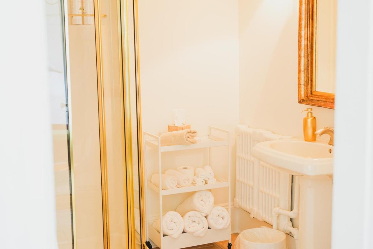 Bellview Luxury Suites - Housity