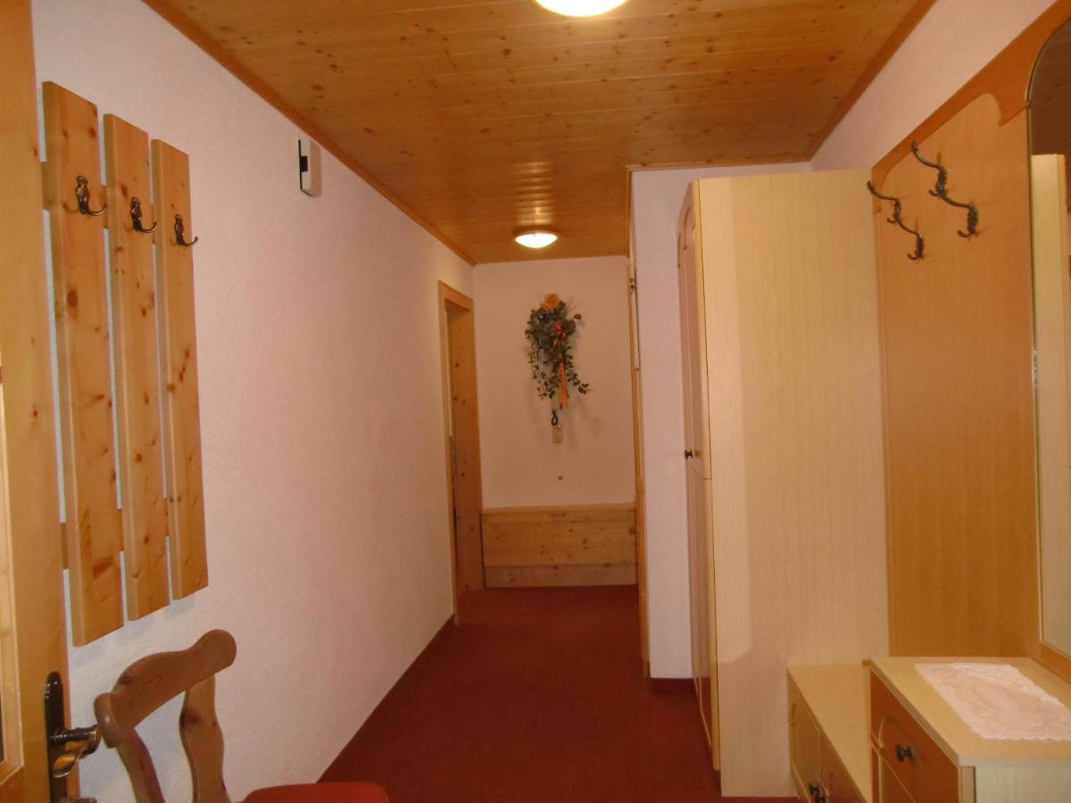 Apart Sissy - Housity