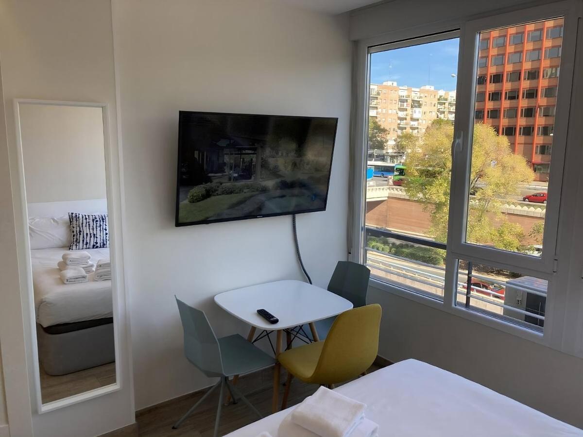 Castellana 4 torres Apartments - Housity