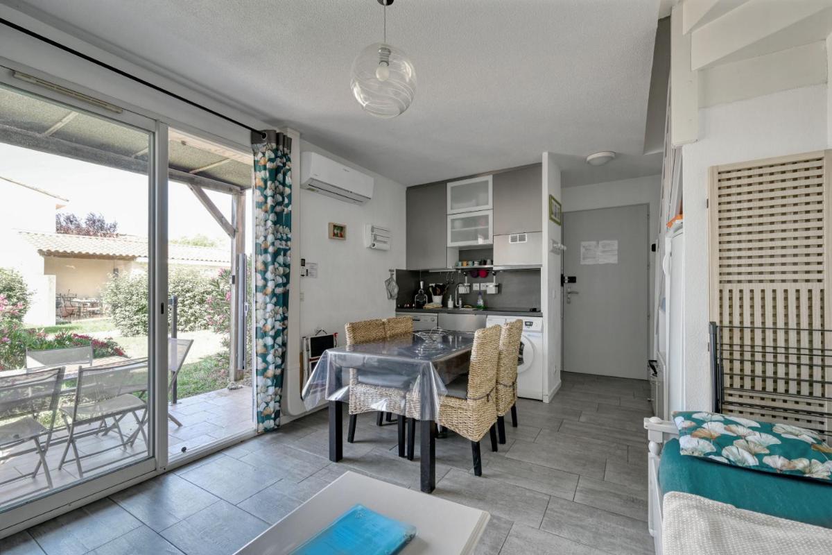 LE PETIT BONHEUR - PLACE PARKING PRIVEE - CLiM - TERRASSE - PISCINE PARTAGEE - PROCHE PARC SPIROU - Housity