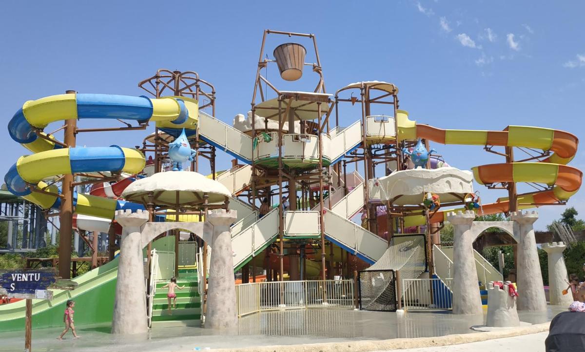 Provence, Studio vue lac, Parc Spirou, Wave Island, Avignon - Housity