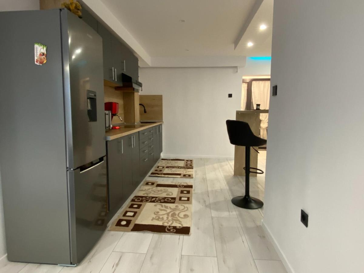 Rozalia Apartman - Housity