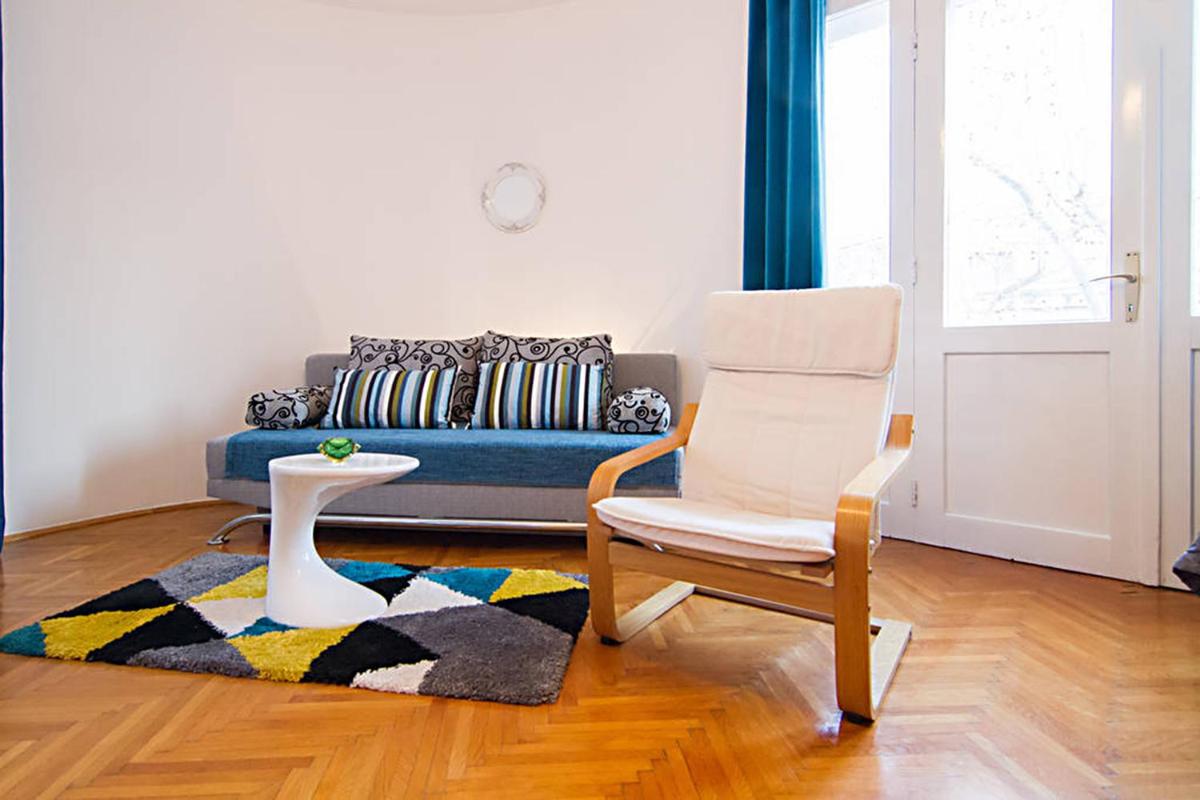 Cosy Studio Apartment 4th floor, no elevator - Housity