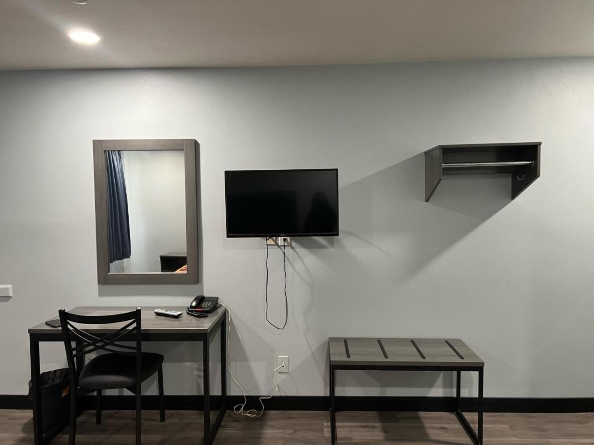 Travel Inn Gilroy - Housity
