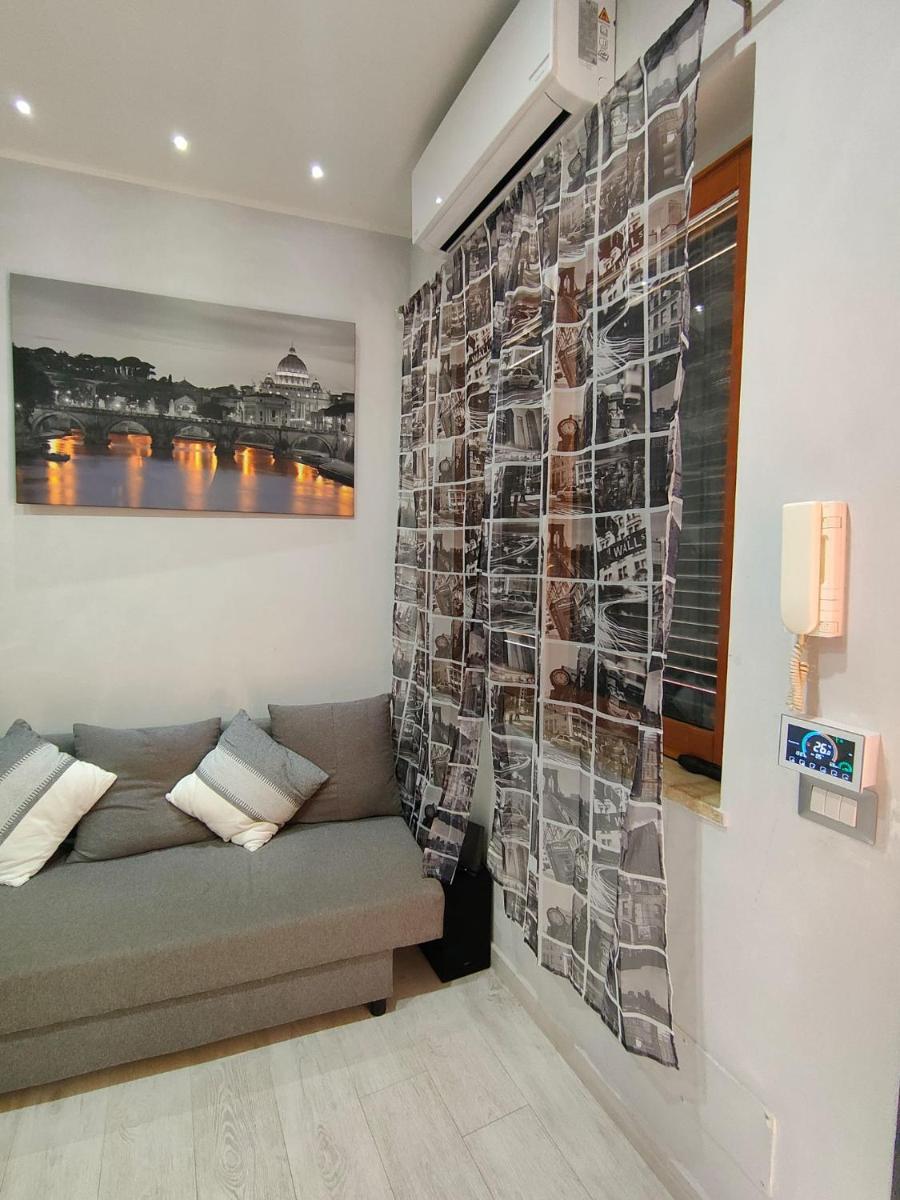 Roma Grey Suite - Housity