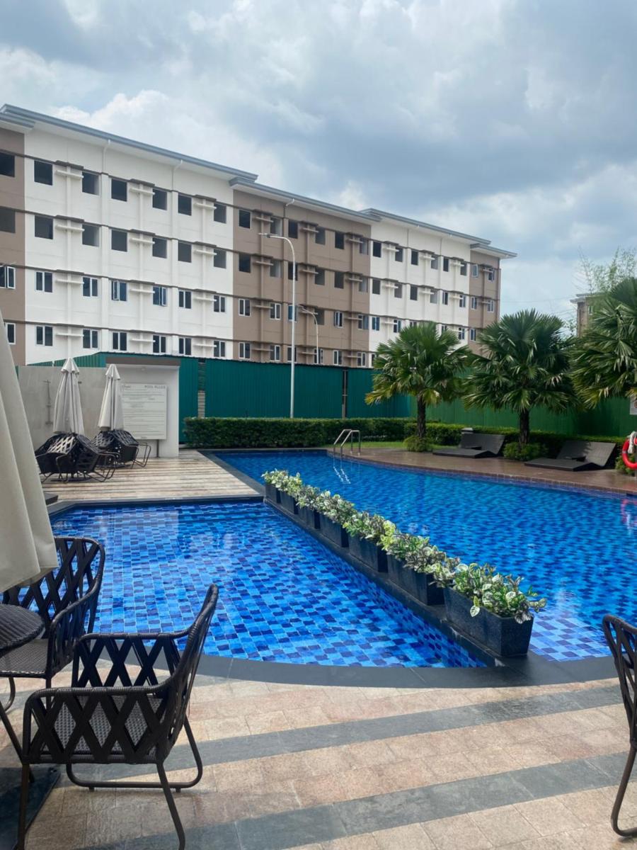 Twenty-Nine Cats - SMDC Cheer Residences Marilao - Housity
