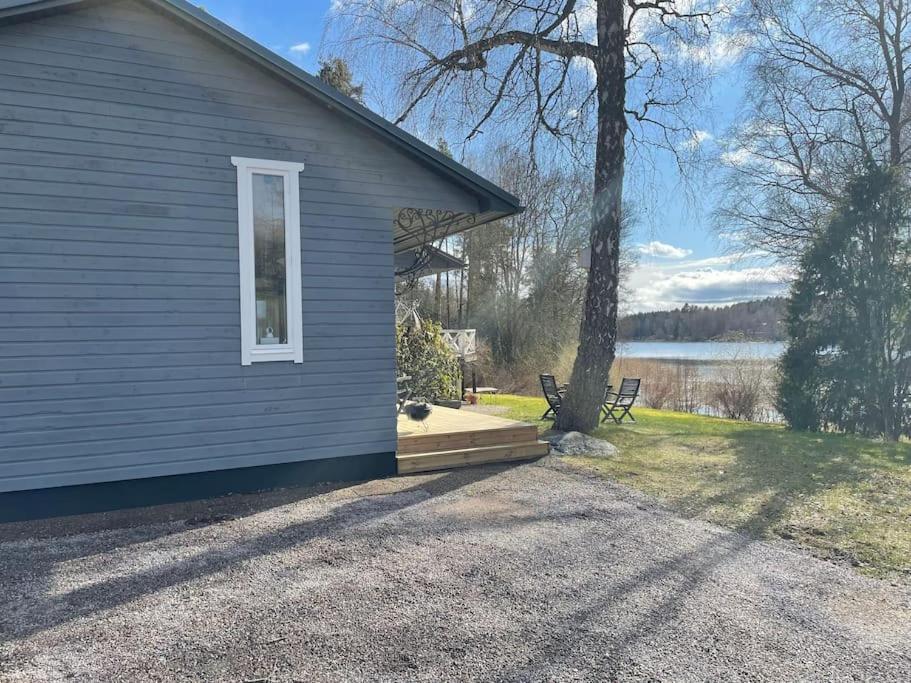 Nyrenoverat strandnära med fantastisk utsikt - Housity