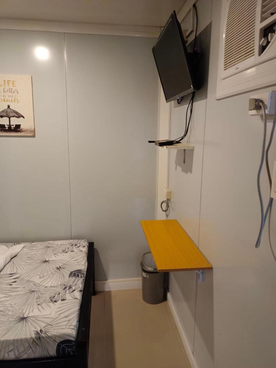Happy Daze Resort Hotel - Housity
