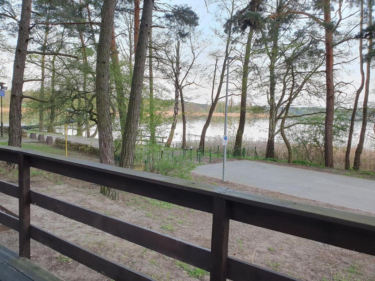 Domek nad Jeziorem - Zaniemy?l - Housity