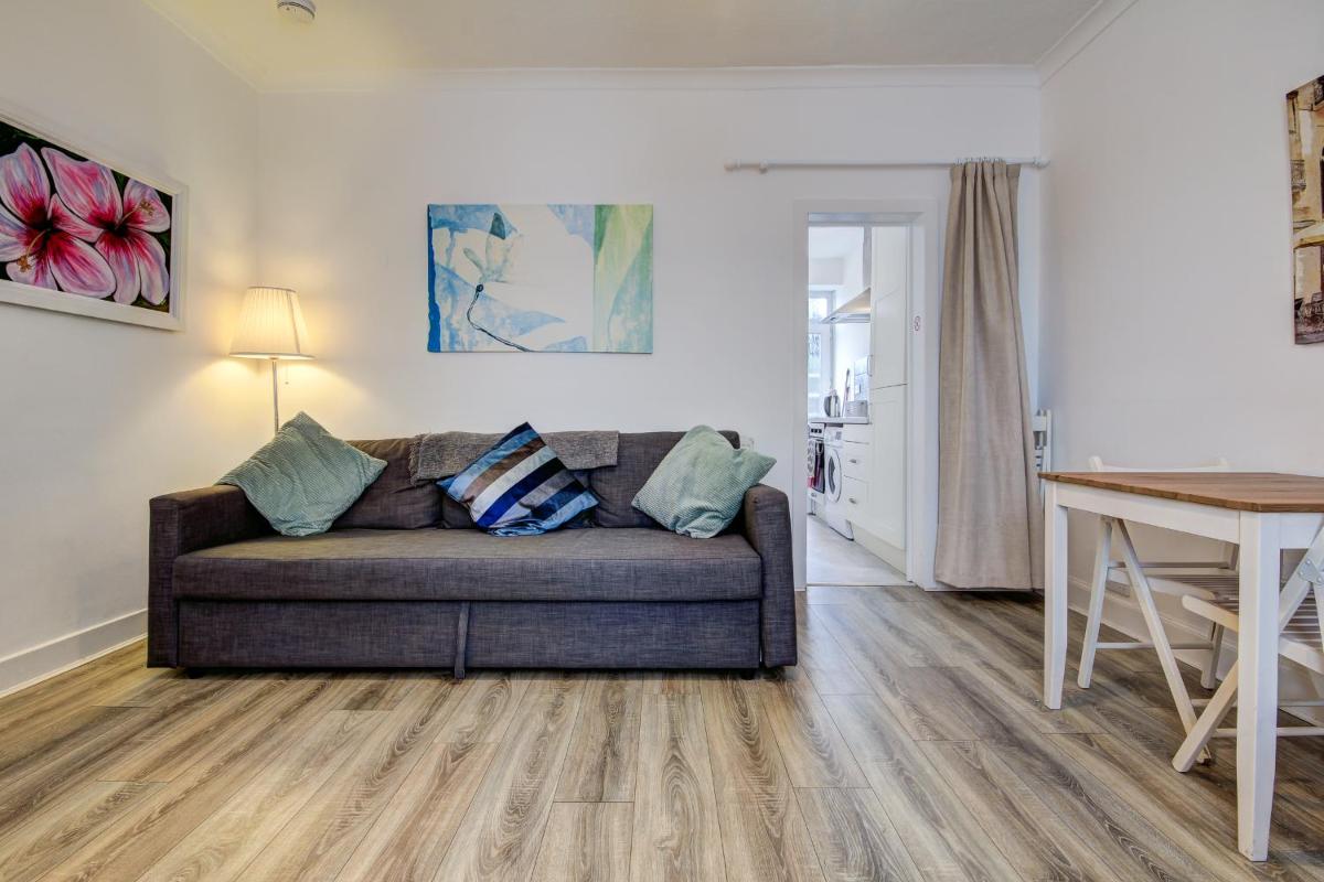 Apartment Caerlaverock Road - Housity