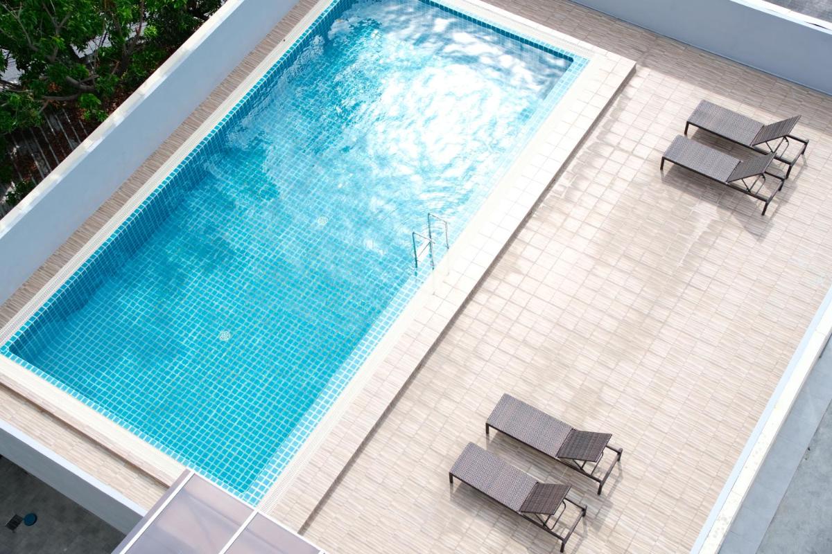 Lucky Elephant Hotel - Housity