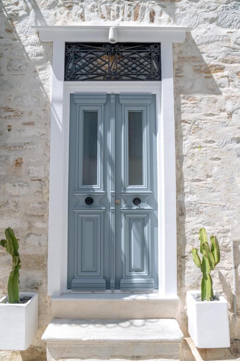 WIS Suite in Ermoupoli - Housity