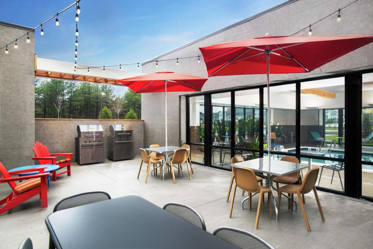 Home2 Suites by Hilton Long Island Brookhaven - Housity