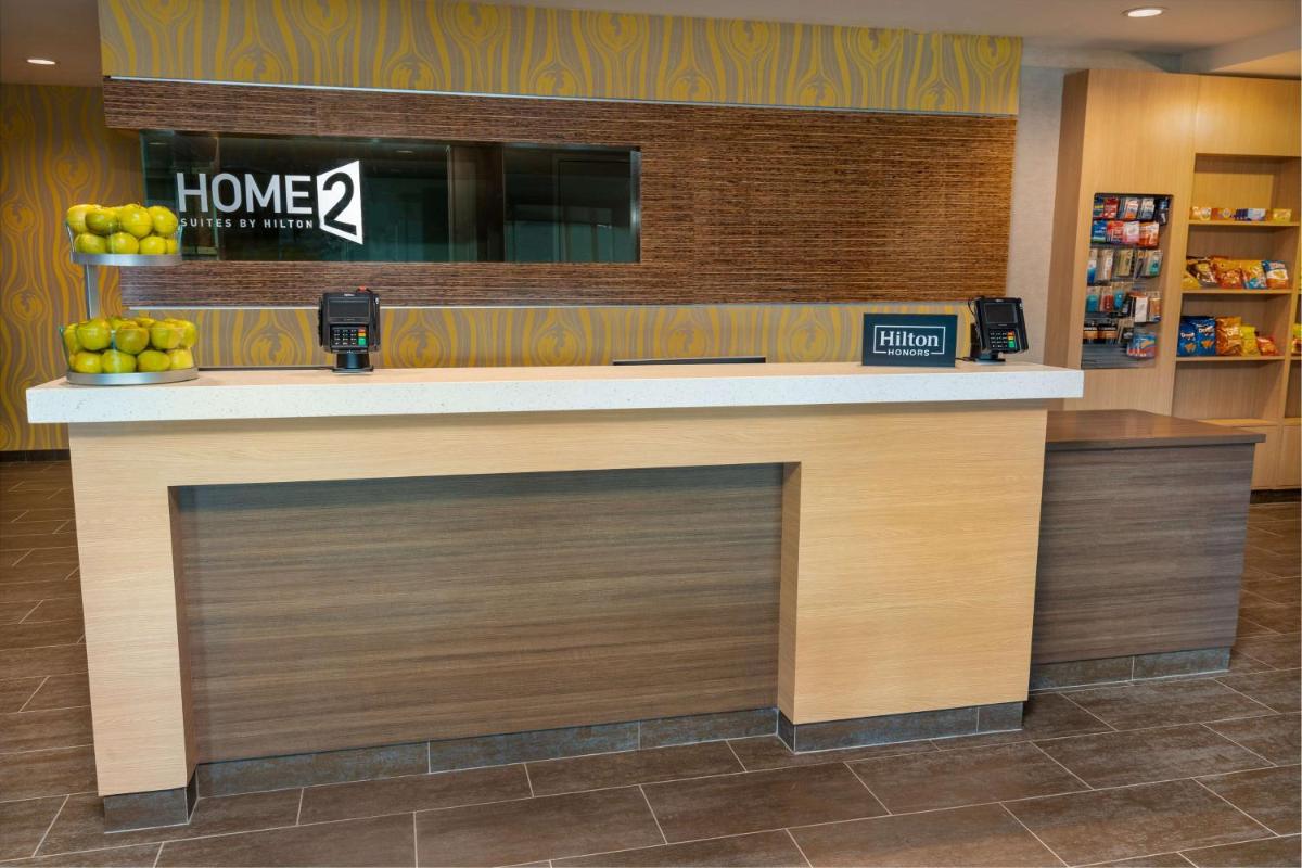 Home2 Suites Bakersfield - Housity